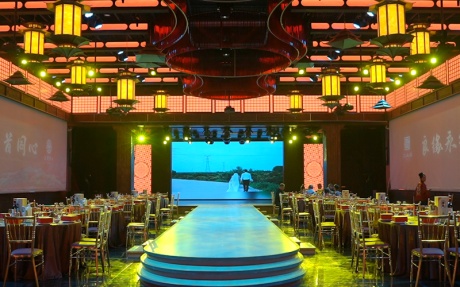 礼宴崇州 [ 最大26桌 · 高3.8m · 无柱 ·  ]